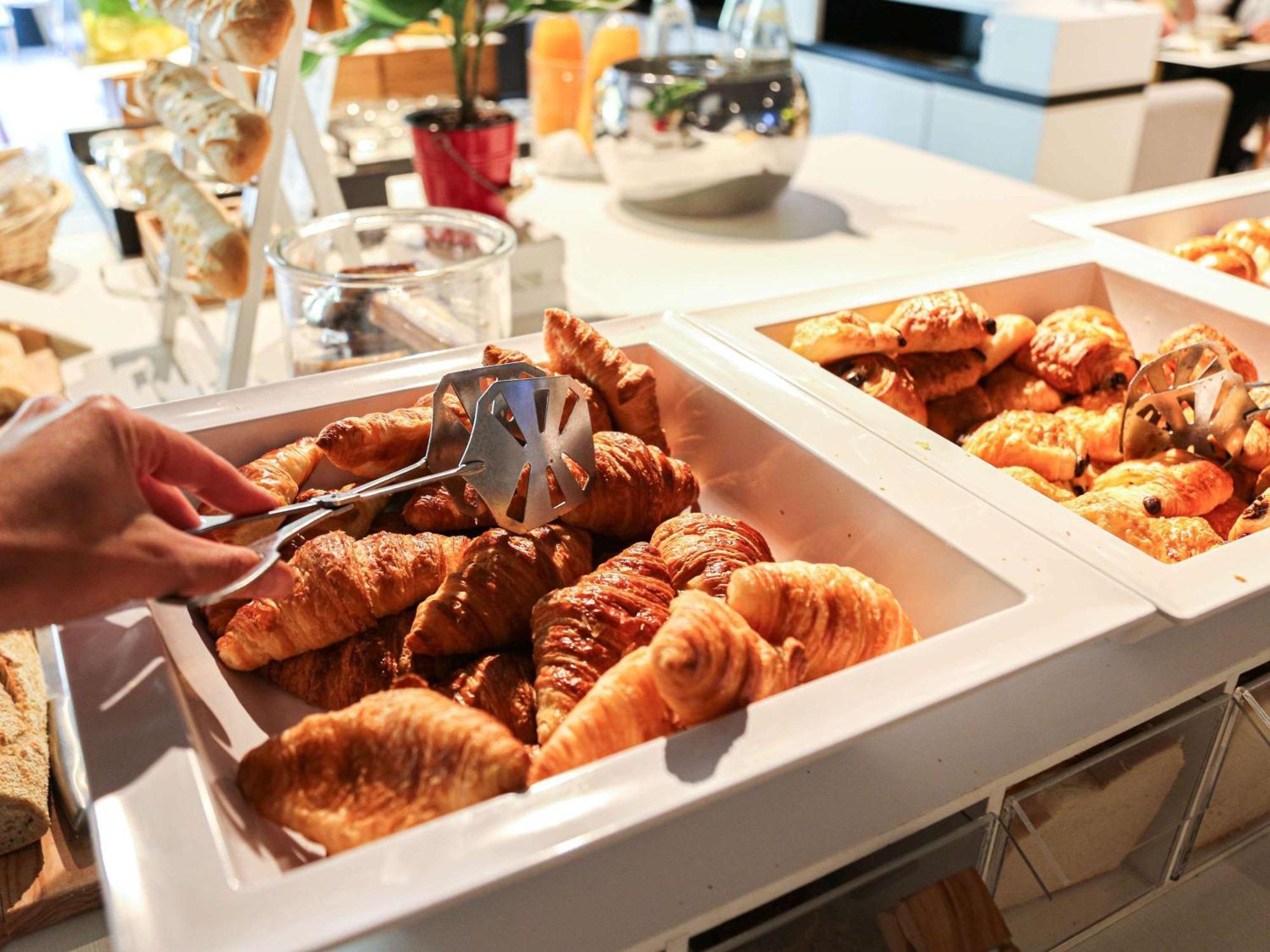 Novotel & Biarritz 4*
