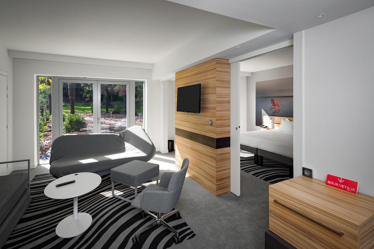 Novotel & Biarritz Hotel